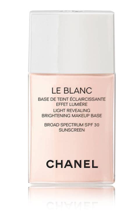 Chanel Le Blanc Light Revealing Brightening Makeup 